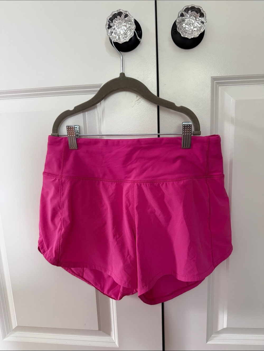 lululemon athletica speed up short - size 4